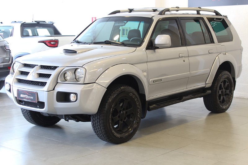 Mitsubishi PAJERO SPORT 2.5 HPE 4X4 8V 2010