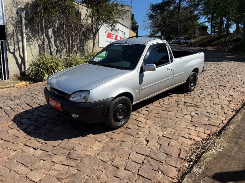 Ford COURIER 1.6 2012