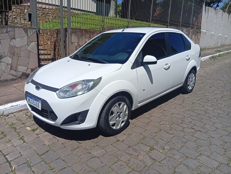 Ford FIESTA SEDAN 1.6 2013