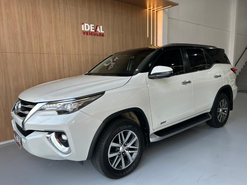 Toyota SW4 SRX 2.8 TURBO 2019
