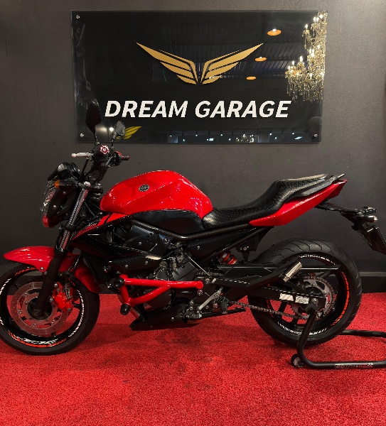 Yamaha XJ6 N 2011