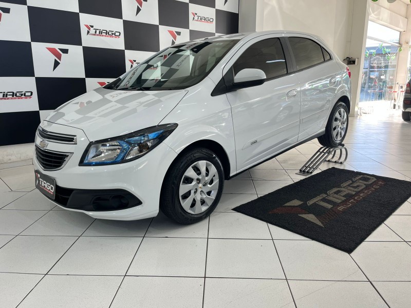 Chevrolet ONIX HATCH LT 1.4 8V FLEXPOWER 5P MEC. 2015