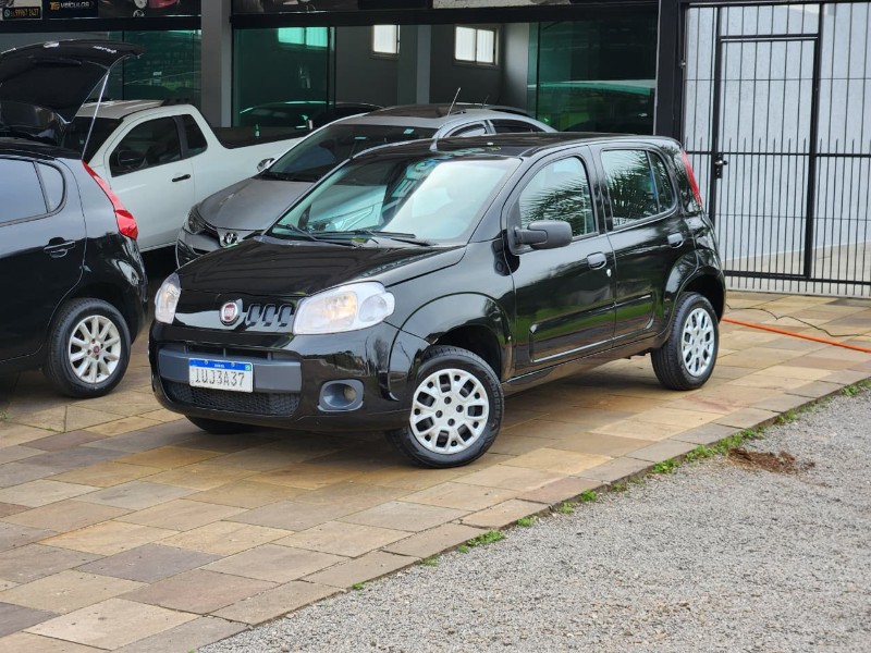 Fiat UNO VIVACE 1.0 2013
