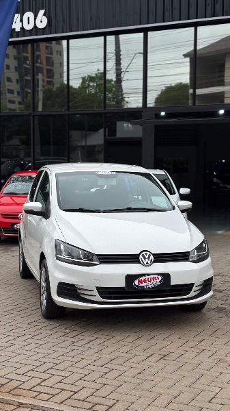 Volkswagen FOX 1.0 MI TRENDLINE 8V FLEX 4P MANUAL 2017