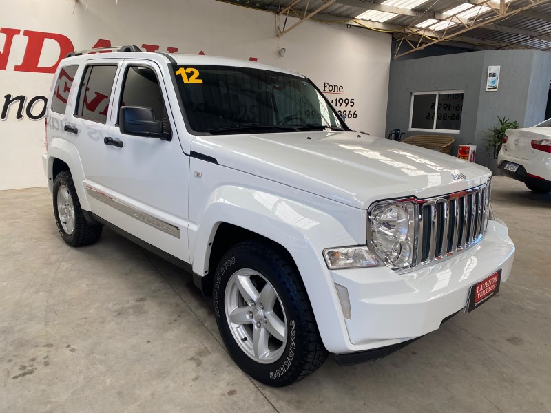 Jeep CHEROKEE 3.7 LIMITED 12V 4X4 2011
