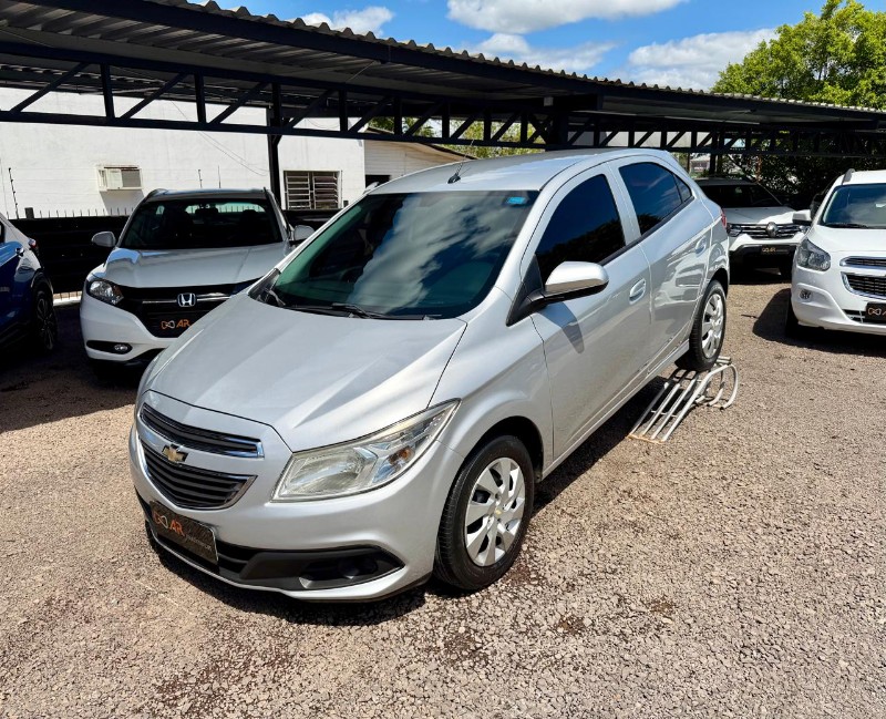 Chevrolet ONIX HATCH LT 1.0 8V FLEXPOWER 5P MEC. 2013
