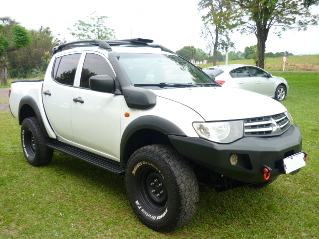 Mitsubishi L200 TRITON SAVANA 4X4 2013