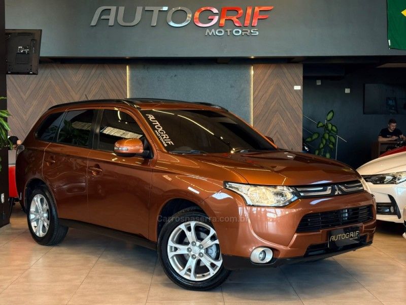 Mitsubishi OUTLANDER 2.0 16V 2015