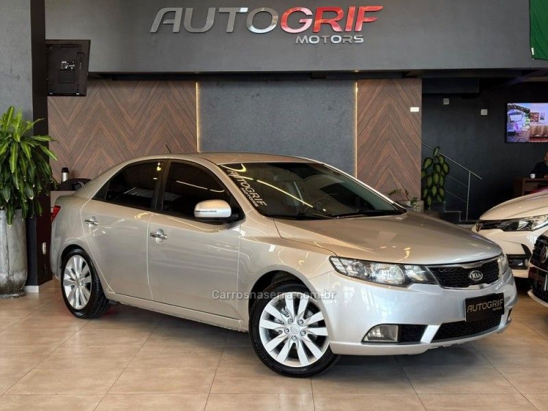 Kia CERATO 1.6 E.221 SEDAN 16V 2012