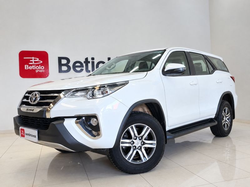Toyota HILUX SW4 2.7 SR 4X2 16V FLEX 4P AUTOMÁTICO 2019