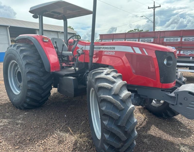 Massey Ferguson TRATOR 4292 4X4 2010