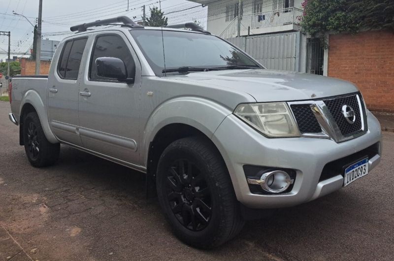 Nissan FRONTIER 2.5 SL 4X4 CD TURBO ELETRONIC DIESEL 4P AUTOMÁTICO 2014