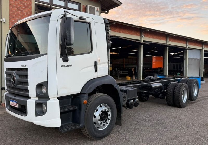 Volkswagen 24260 24-260 E CONSTEL 6X2 2P CHASSI 2021