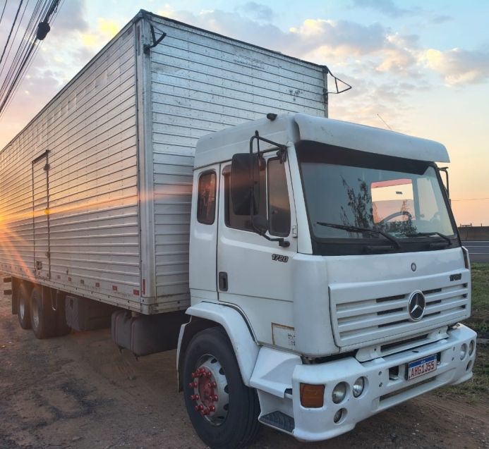 Mercedes-Benz 1720 MB 1720 3-EIXOS BAÚ 2003