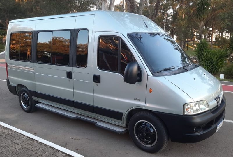 Peugeot BOXER 2.3 HDI NIKS EXECUTIVO 350 FURGÃO LONGO TETO ELEVADO VIDRADO 8V DIESEL 3P MANUAL 2011