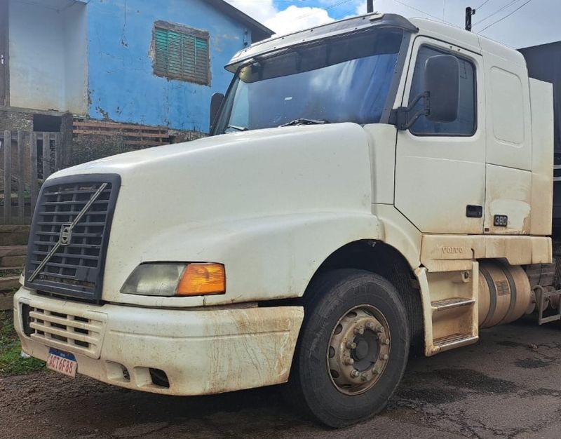 Volvo NH12 380 NH-12 380 6X2 2P 2003