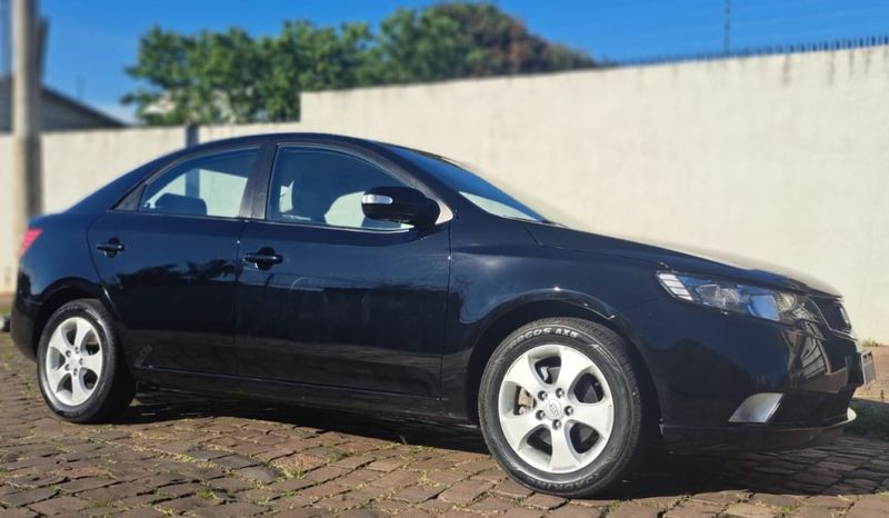 Kia CERATO 1.6 E.213 SEDAN 16V GASOLINA 4P MANUAL 2010