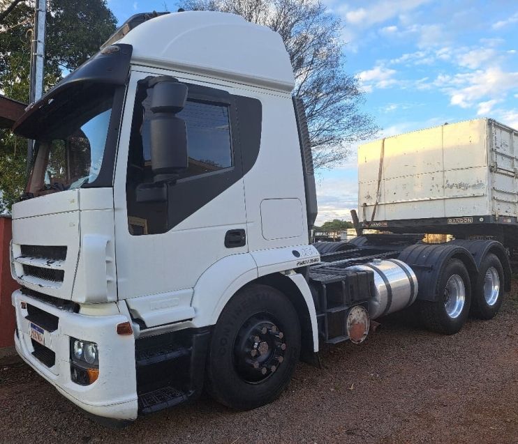 Iveco STRALIS NR 570-S41T 3-EIXOS 2010