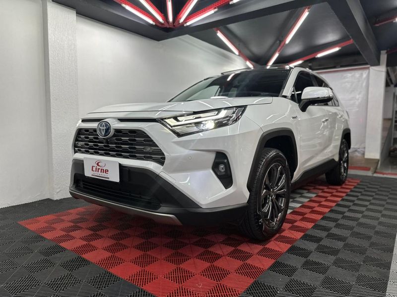 Toyota RAV4 2.5 XSE 4X4 (HÍBRIDO) 2024