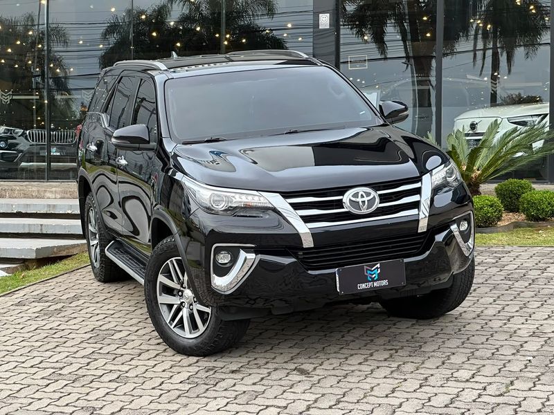 Toyota HILUX SW4 SRX 4X4 2.8 TDI 16V DIES AUT. 2019