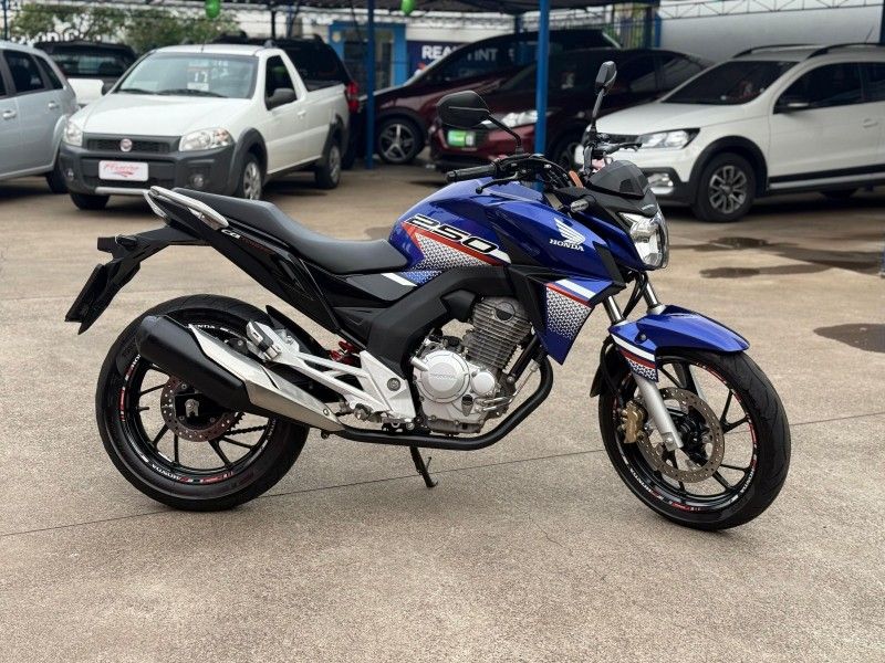 Honda CB 250F TWISTER 2022