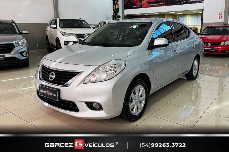 Nissan VERSA 1.6 16V SL 2014