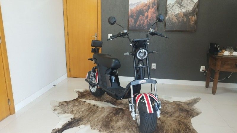 Outros X12 1000W AUTOPROPELIDO 2026