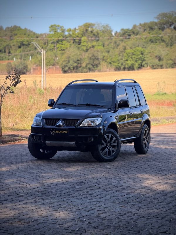 Mitsubishi PAJERO TR4 2.0 2011