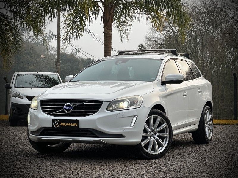 Volvo XC60 MOMENTUM 2.4 TURBO 2017
