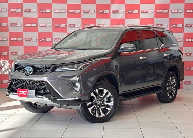 Toyota HILUX SW4 SRX PLAT 4X4 2.8 TB DIE 2024